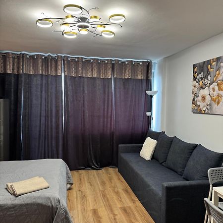 Coser Apartamenty Metro Onz Varšava Exteriér fotografie