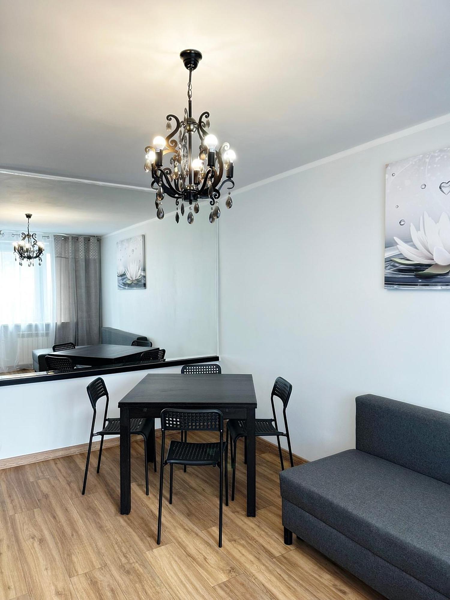 Coser Apartamenty Metro Onz Varšava Exteriér fotografie