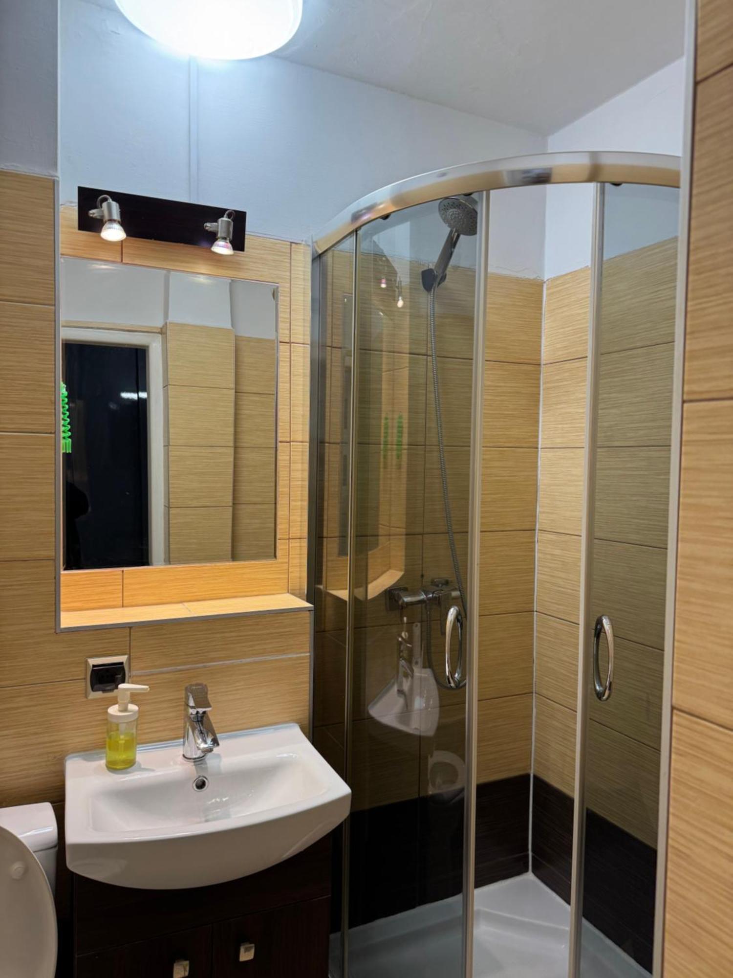 Coser Apartamenty Metro Onz Varšava Exteriér fotografie